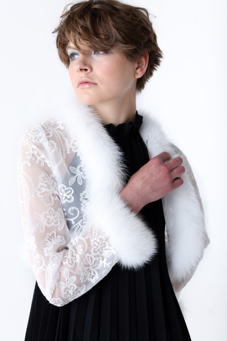 CHIE IMAI Fox Fur-Trim Lace Bolero