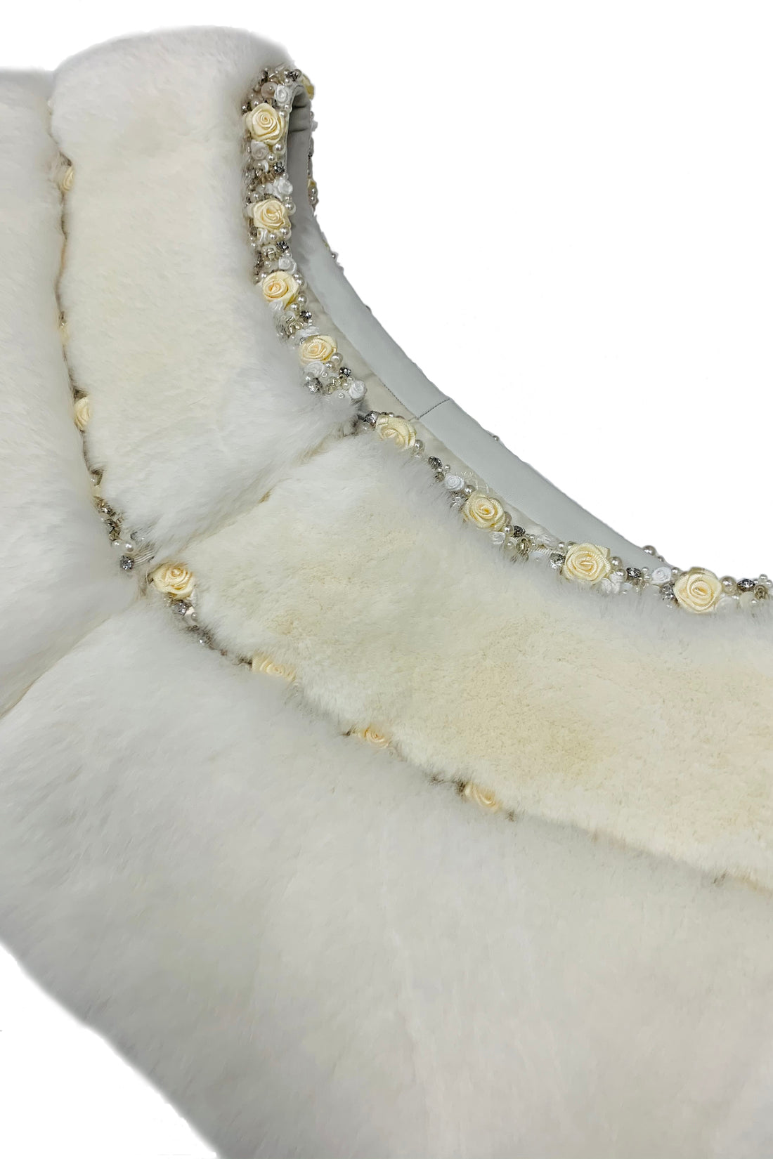 CHIE IMAI SNOW CAPE