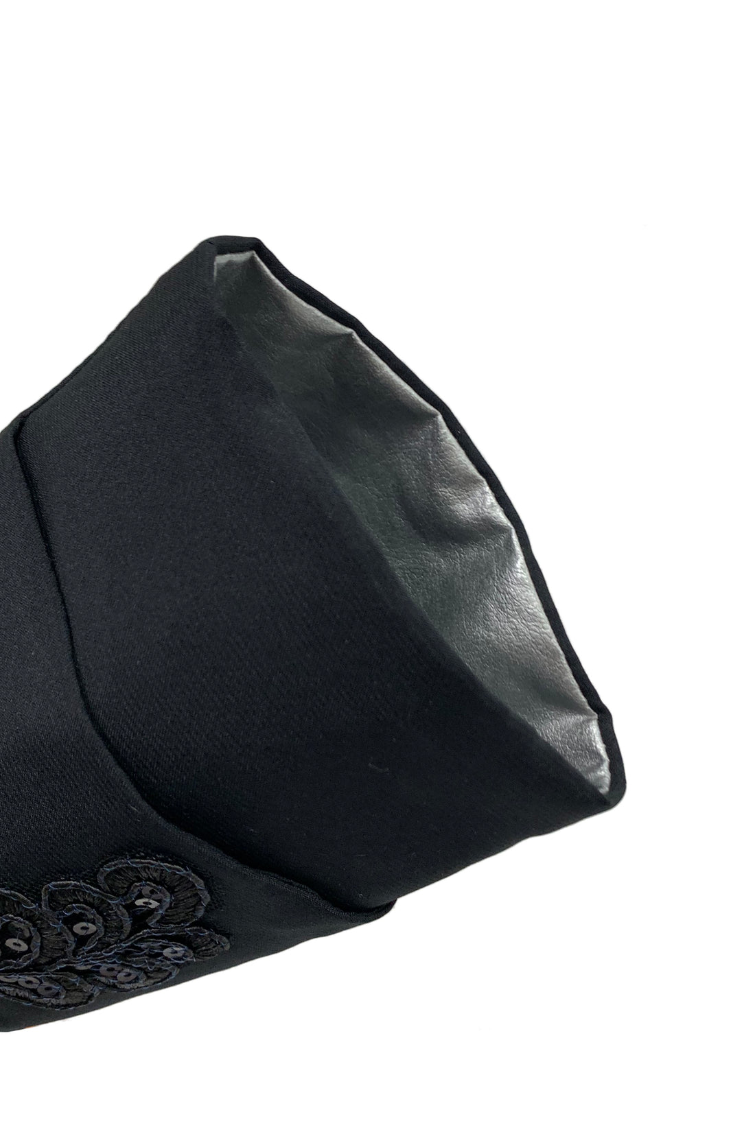 Chie Chic Posh Magical Case - Black Sand Beach